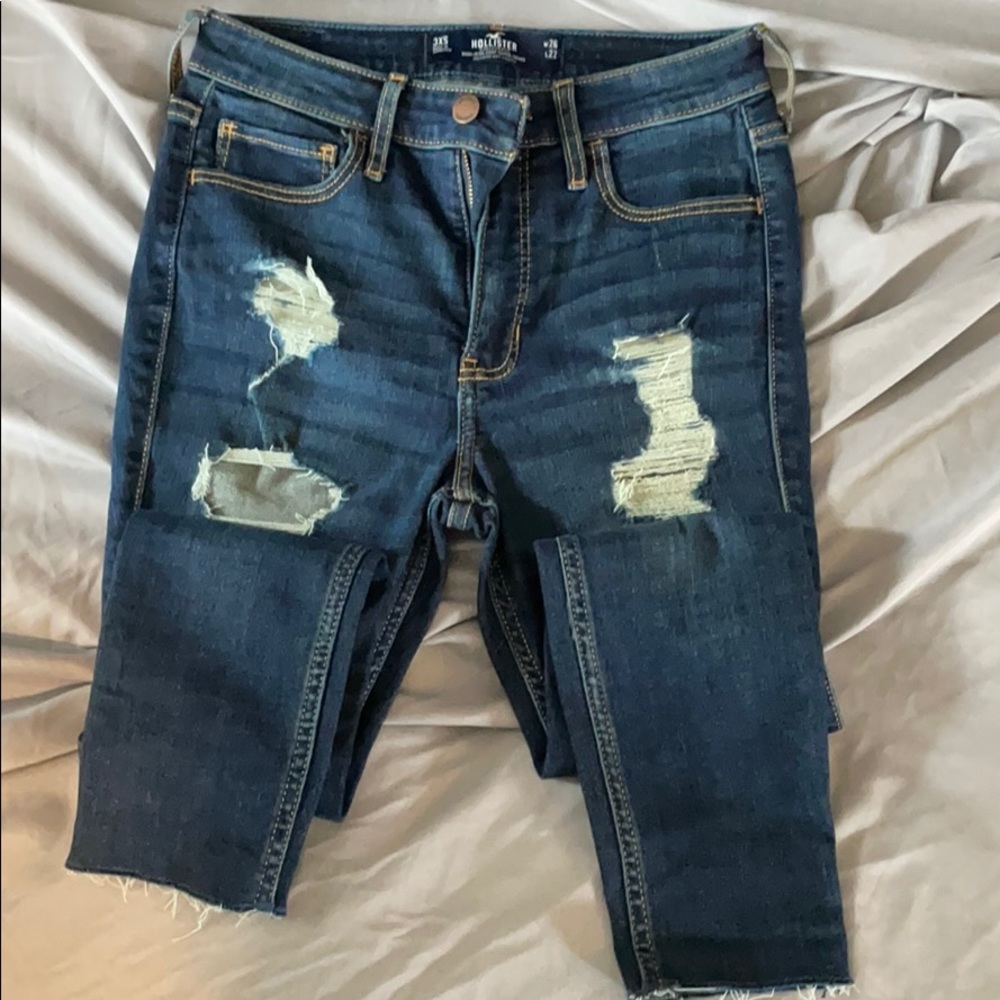 BNWOT Hollister Jeans - Picture 2 of 4